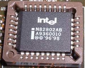 82802chip.jpg (17440 bytes)